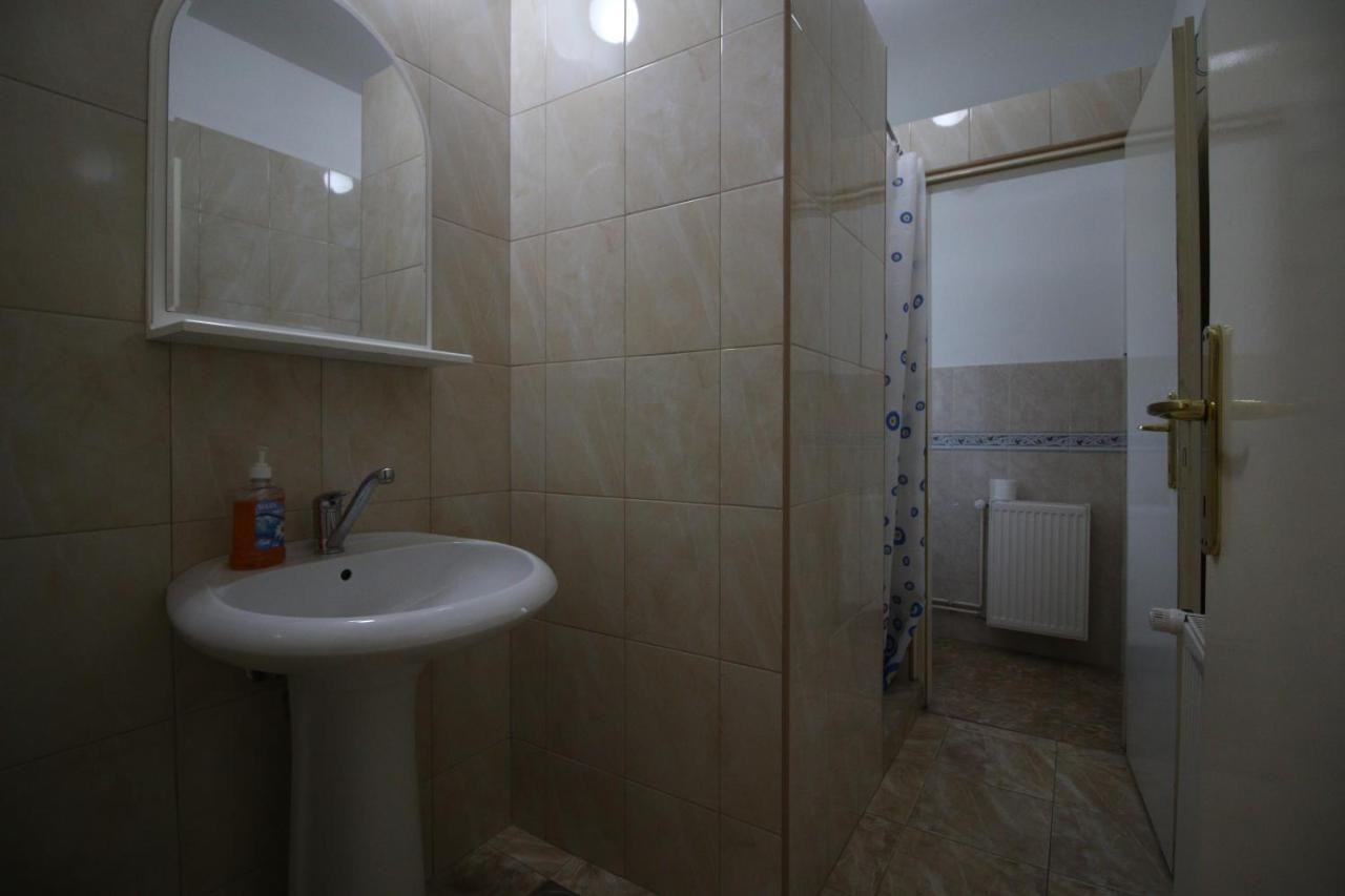 Hostel Teresianum Aleksinac Ngoại thất bức ảnh